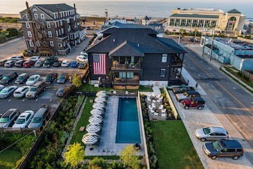 Lokal Hotel Micro-Resort — hôtel boutique de surf
